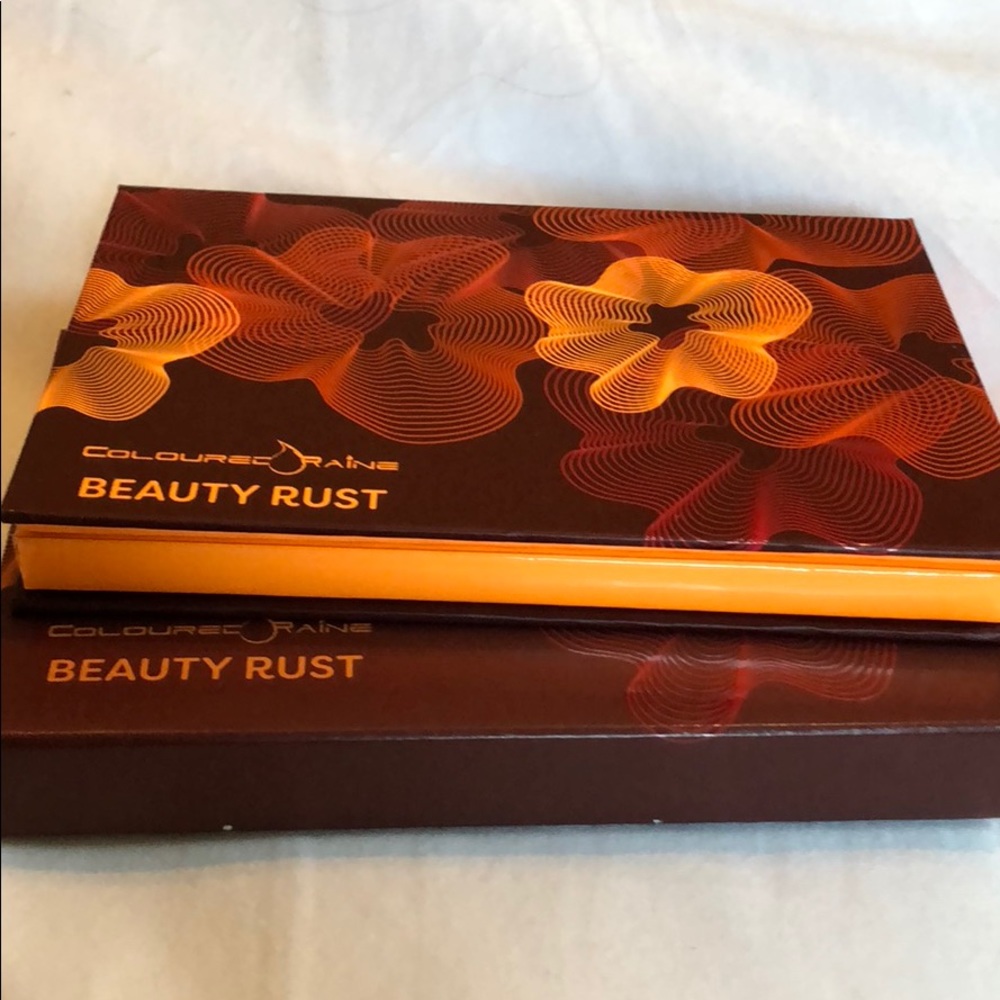 Coloured Raine Beauty Rust Eyeshadow Palette